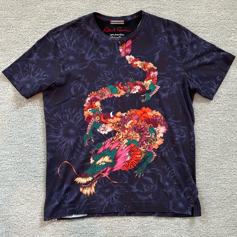 Robert Graham small t-shirt.